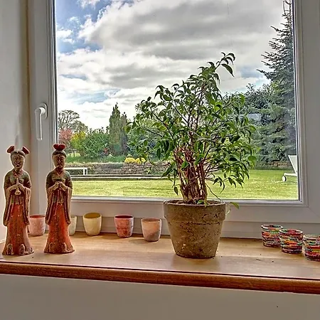Bed and breakfast Le Bouddha Du Saint-Germain-de-Tallevende